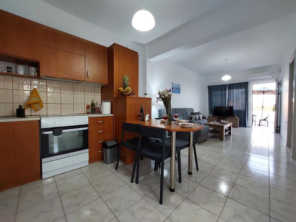 Iakovos Apartments Chorafakia Eksteriør bilde