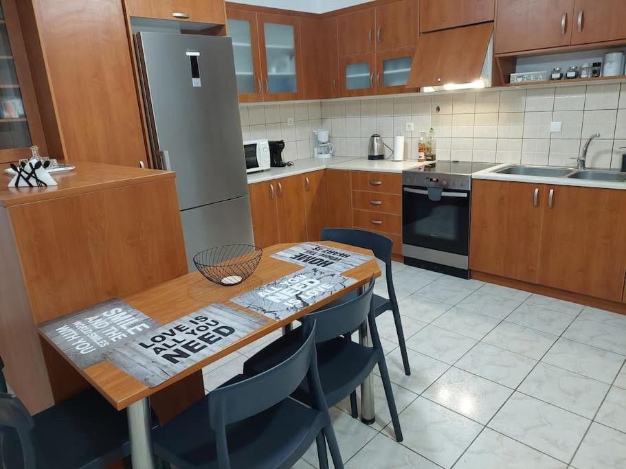 Iakovos Apartments Chorafakia Eksteriør bilde