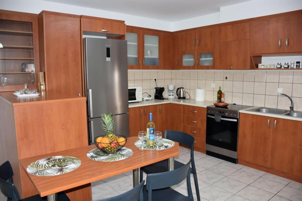 Iakovos Apartments Chorafakia Eksteriør bilde